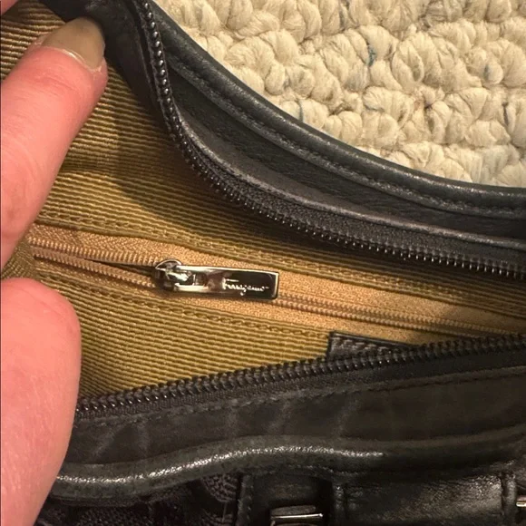 Salvatore Ferragamo Hobo - Picture 12 of 12